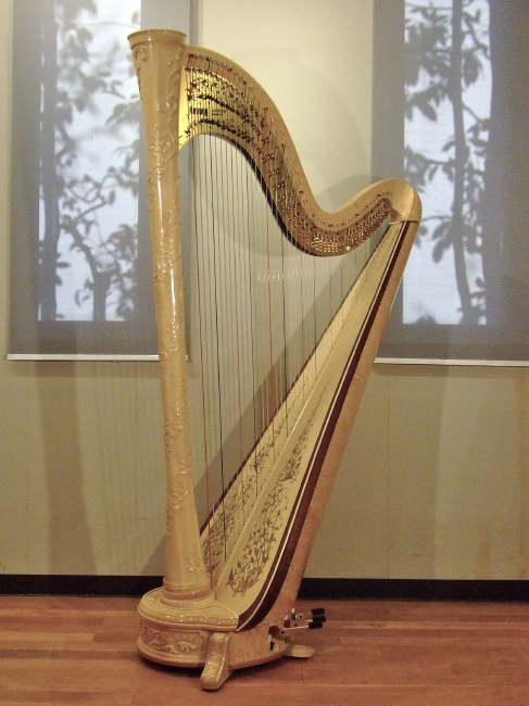 青山グランドハープ弦 青山ハープ、アイリッシュハープのメンテナンス