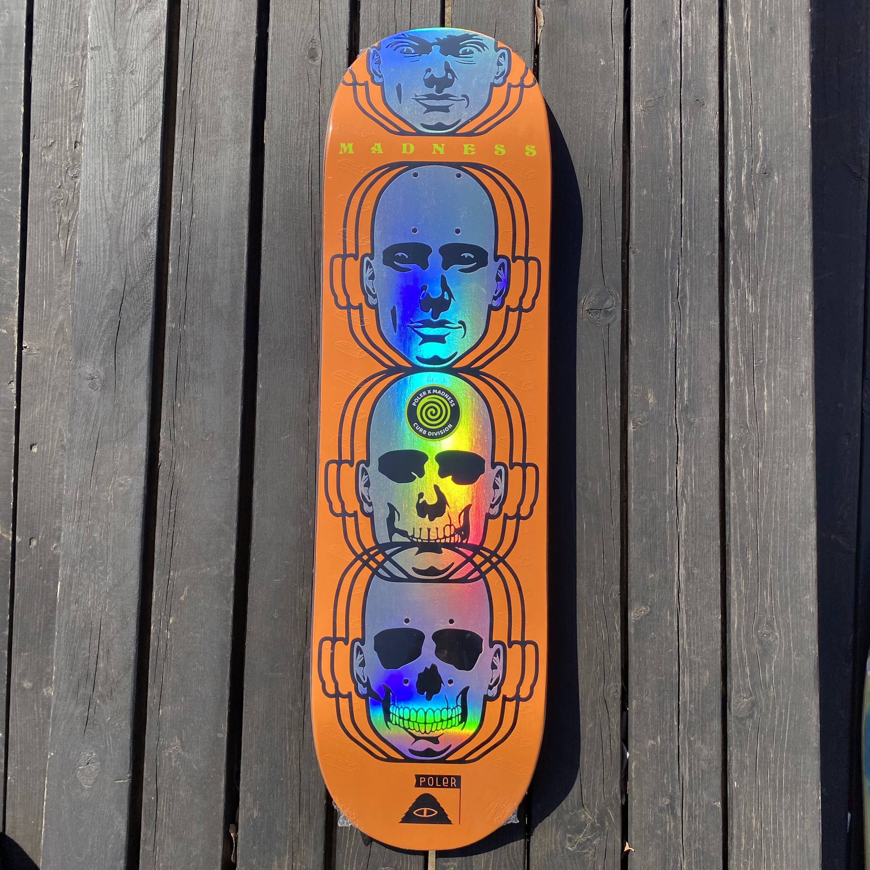 POLeR(ポーラー)とMadness(マッドネス)がコラボしたアウトドアアイテム