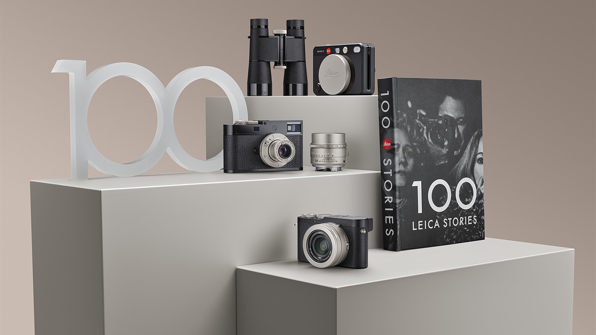 cameras_a_lens_binocular_and_a