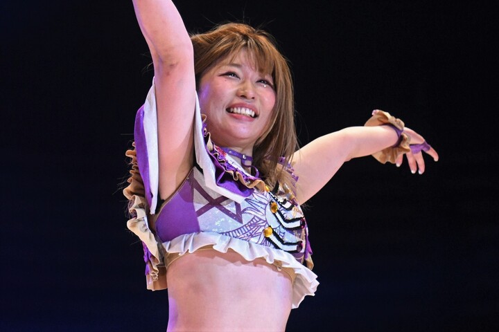 毎日かわいい」スターダム中野たむがビキニ姿で“プールデート”風