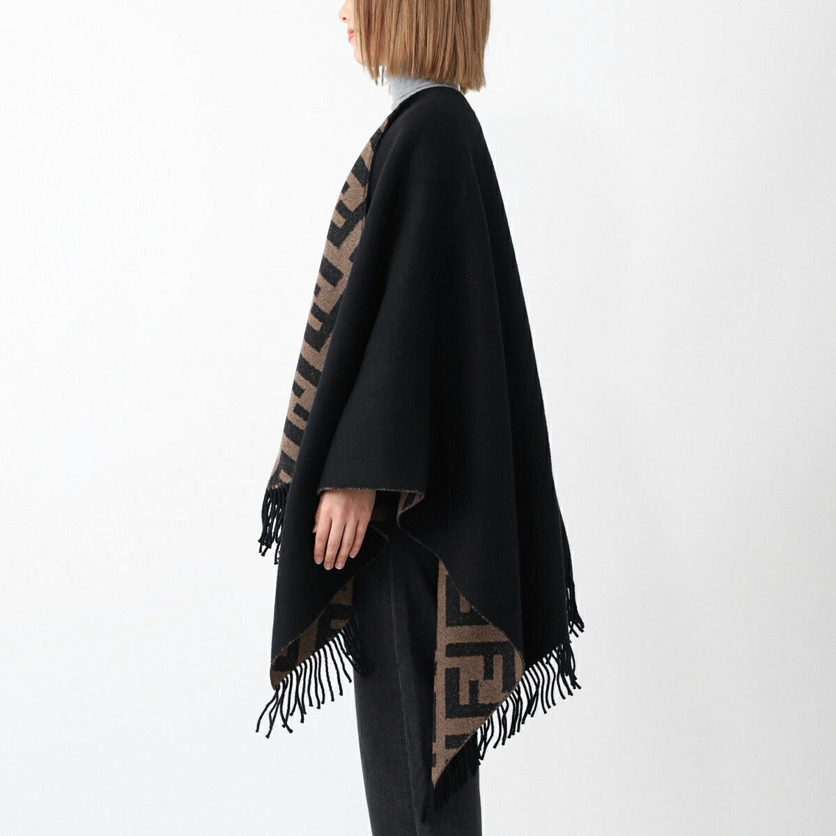 楽天市場】フェンディ FENDI ケープ ポンチョ レディース fxx715 aeow