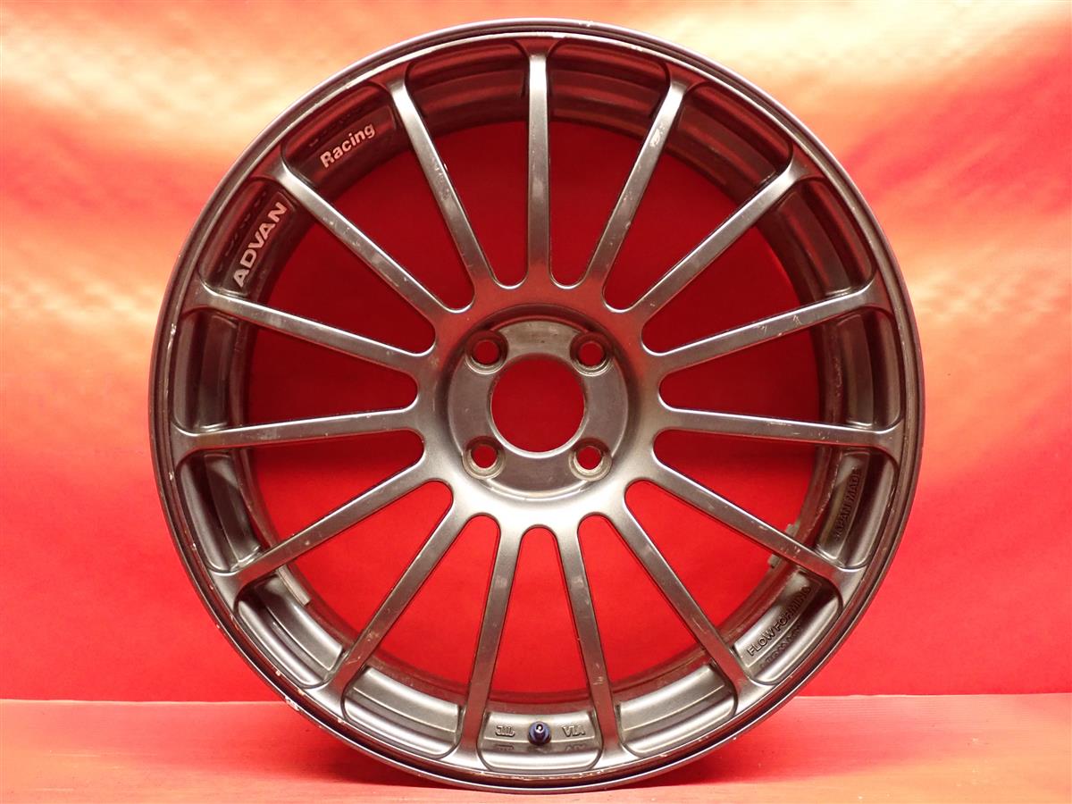 楽天市場】ADVAN(アドバン) レーシング RT 7Jx18 +50 4/100 ガンメタ系