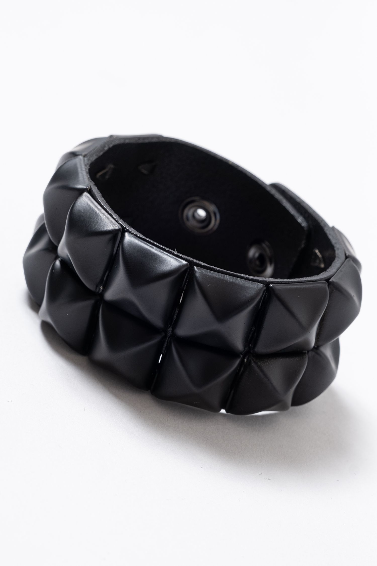 楽天市場】an meets zakka マットブラック2連スタッズレザーバングル