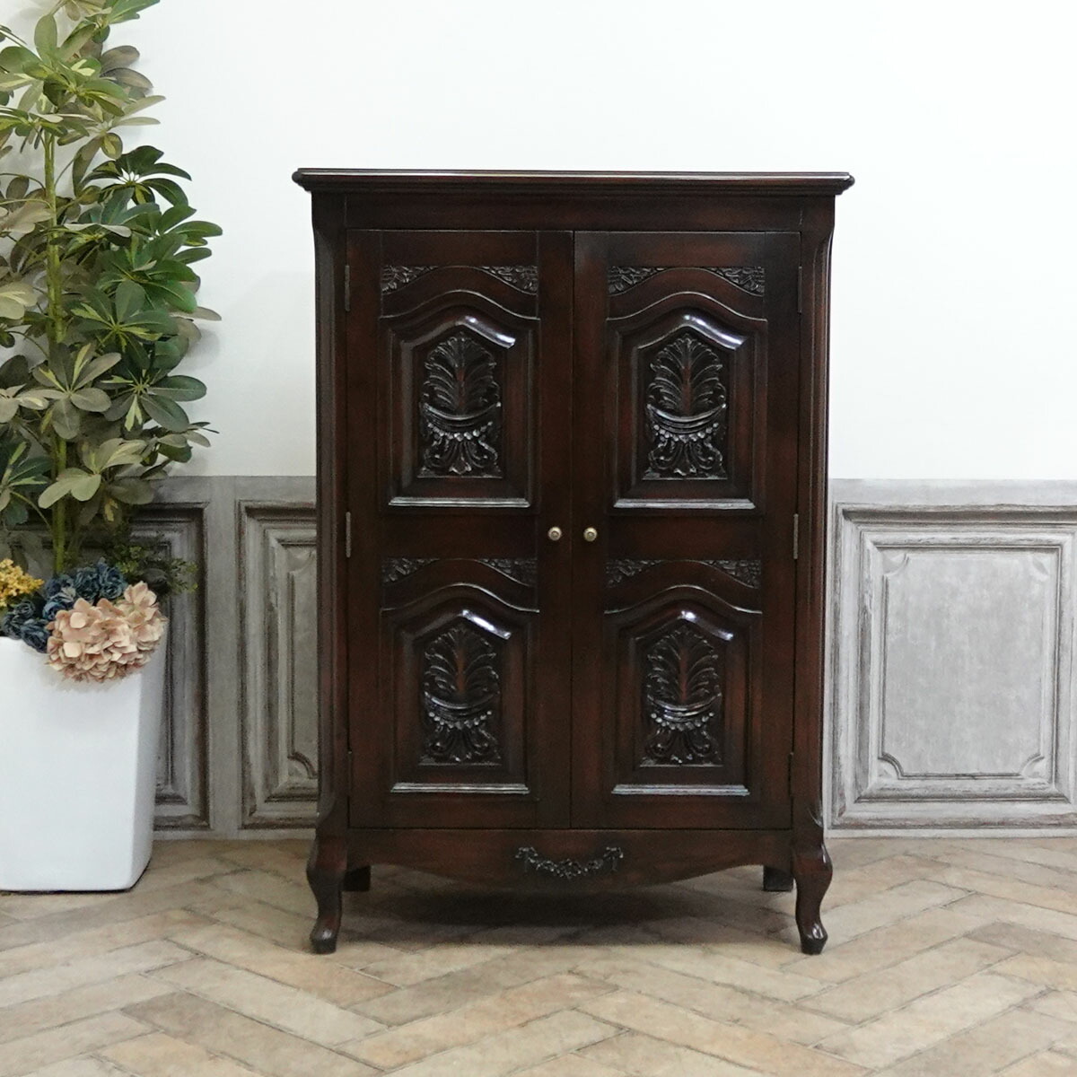 楽天市場】輸入家具 アンティーク調 キャビネット アンティーク レトロ