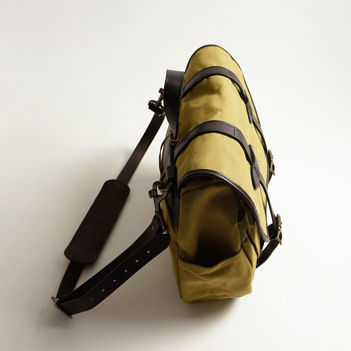 楽天市場】フィルソン FILSON ショルダーバック ミディアム フィールド