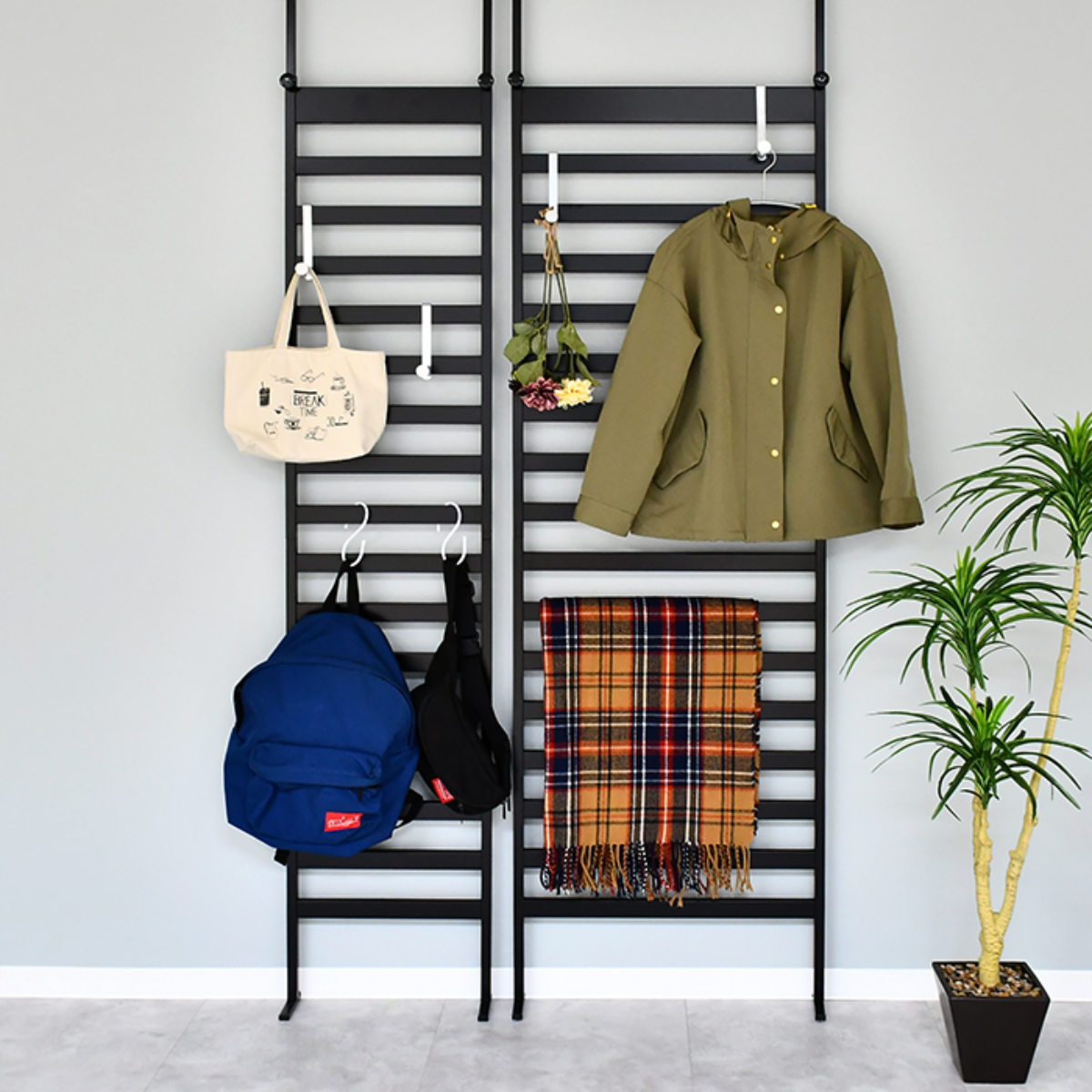 楽天市場】突っ張り ラダーラック 幅40cm フック付 間仕切り 日本製