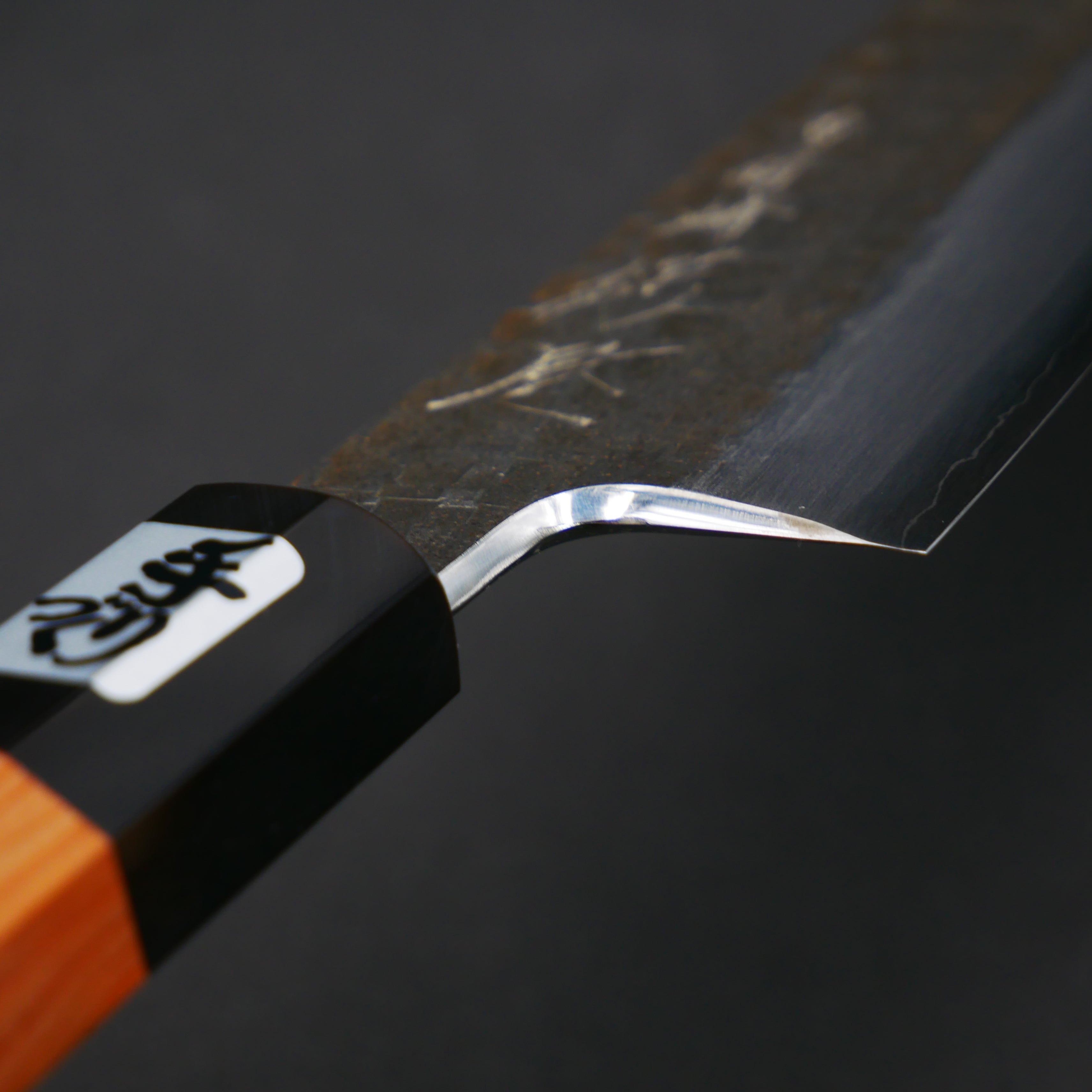 銀三鋼 黒打 鎚目 牛刀 イチイ八角柄 – つば屋庖丁店