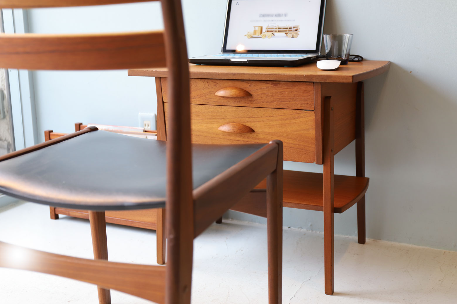 デンマーク ヴィンテージ サイドチェスト テーブル チーク材 北欧家具