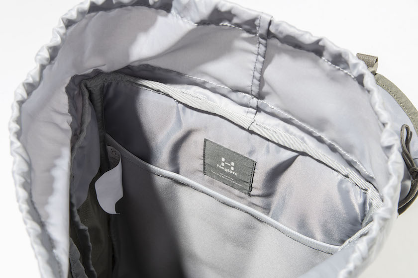 ホグロフス往年の名バックパックが一新。レトロなまま、機能が増量