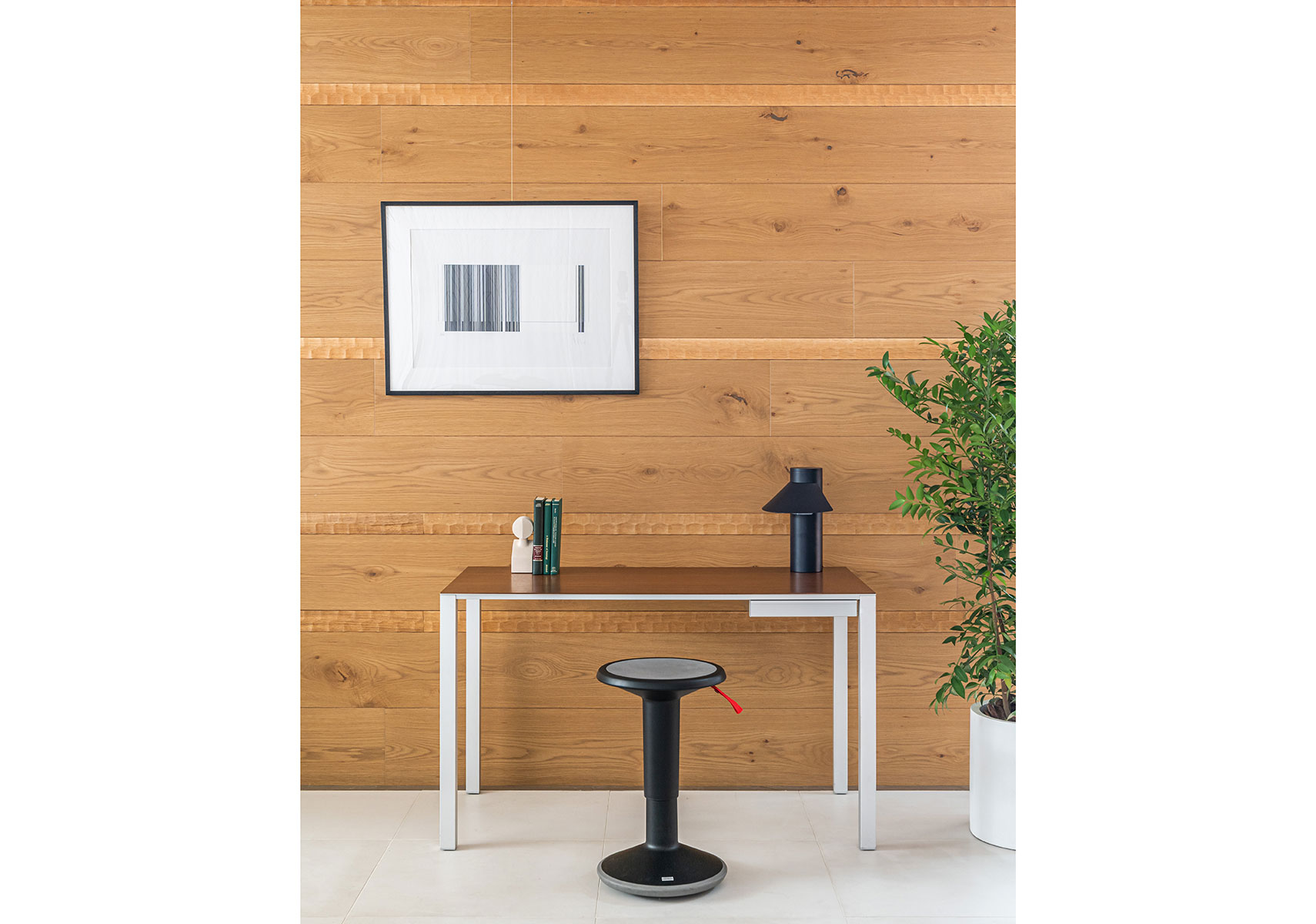 interstuhl（インタースツール）UP IS1アップ スツール ニューレッド