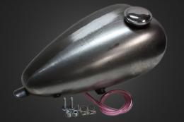 有限会社ガレージT&F / バルカン400 マスタングタンクKIT