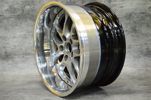 SSRエイグルミネルバ18インチのリフレッシュ再ハイパー塗装＆リム交換