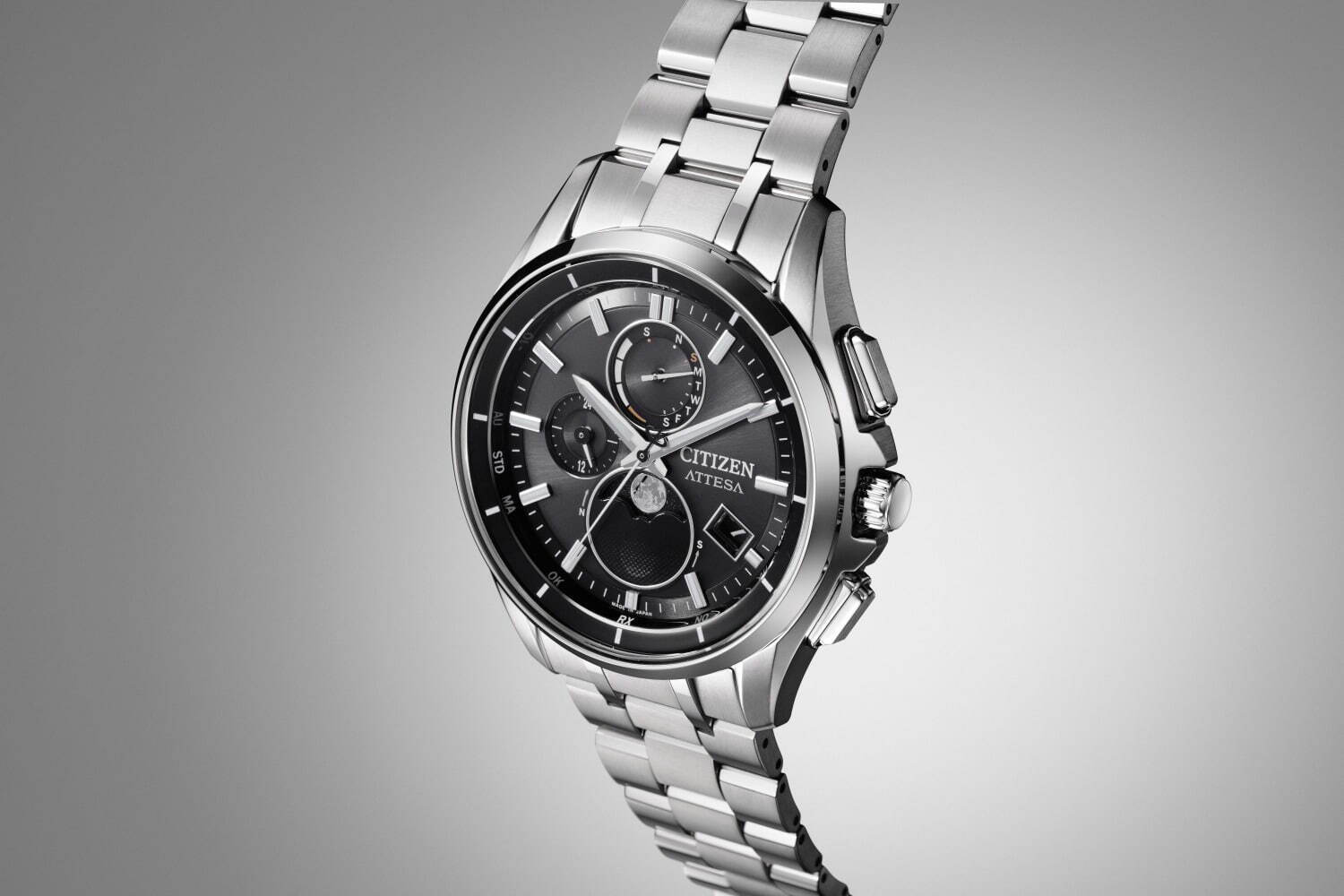 シチズン アテッサ新作メンズ腕時計、“シルバームーン”が輝く文字盤
