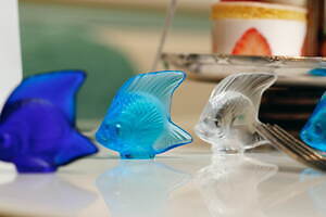 ラデュレ×ラリック“魚のガラスオブジェ”と楽しむアフタヌーンティー