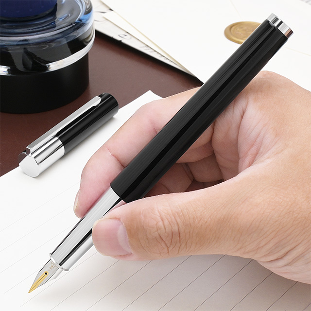 LAMY（ラミー）万年筆 スカラ ピアノブラック L79PB | ペンハウス
