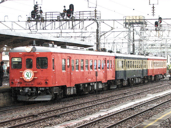 大糸線キハ52形、3両全て連結して運転