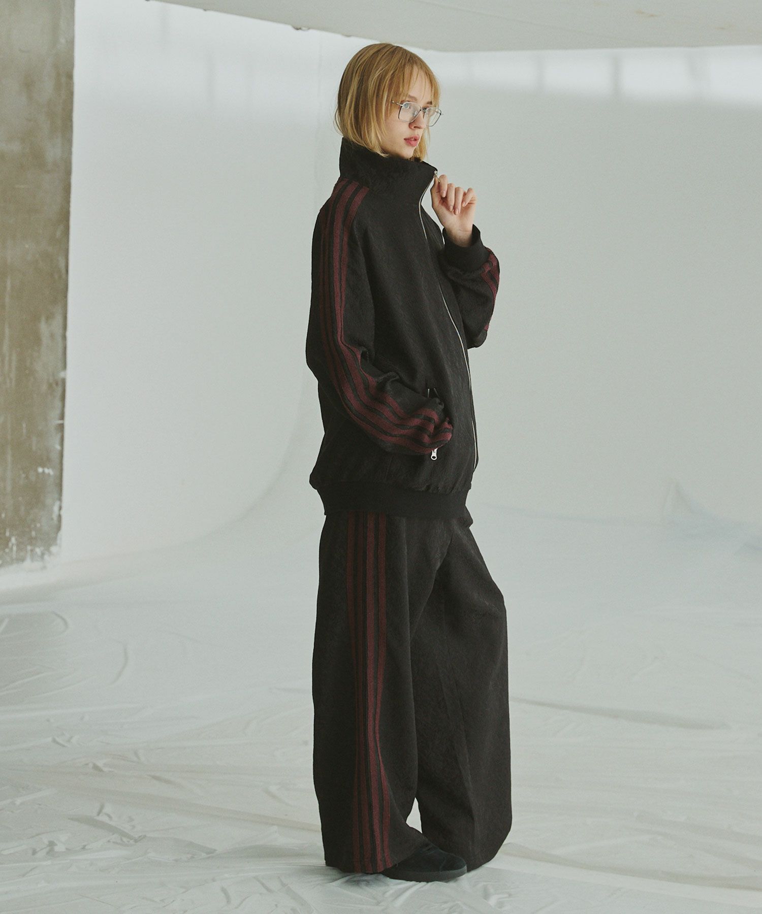 OPENING ACT] 総柄ジャガードワイドトラックパンツ | OPENING ACT