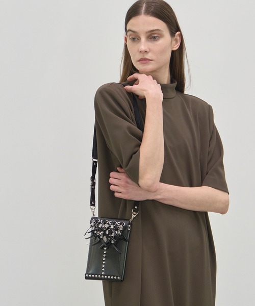 ✨未使用✨ TOGA PULLA トーガプルラ ボディーバッグ メタルコンチョ