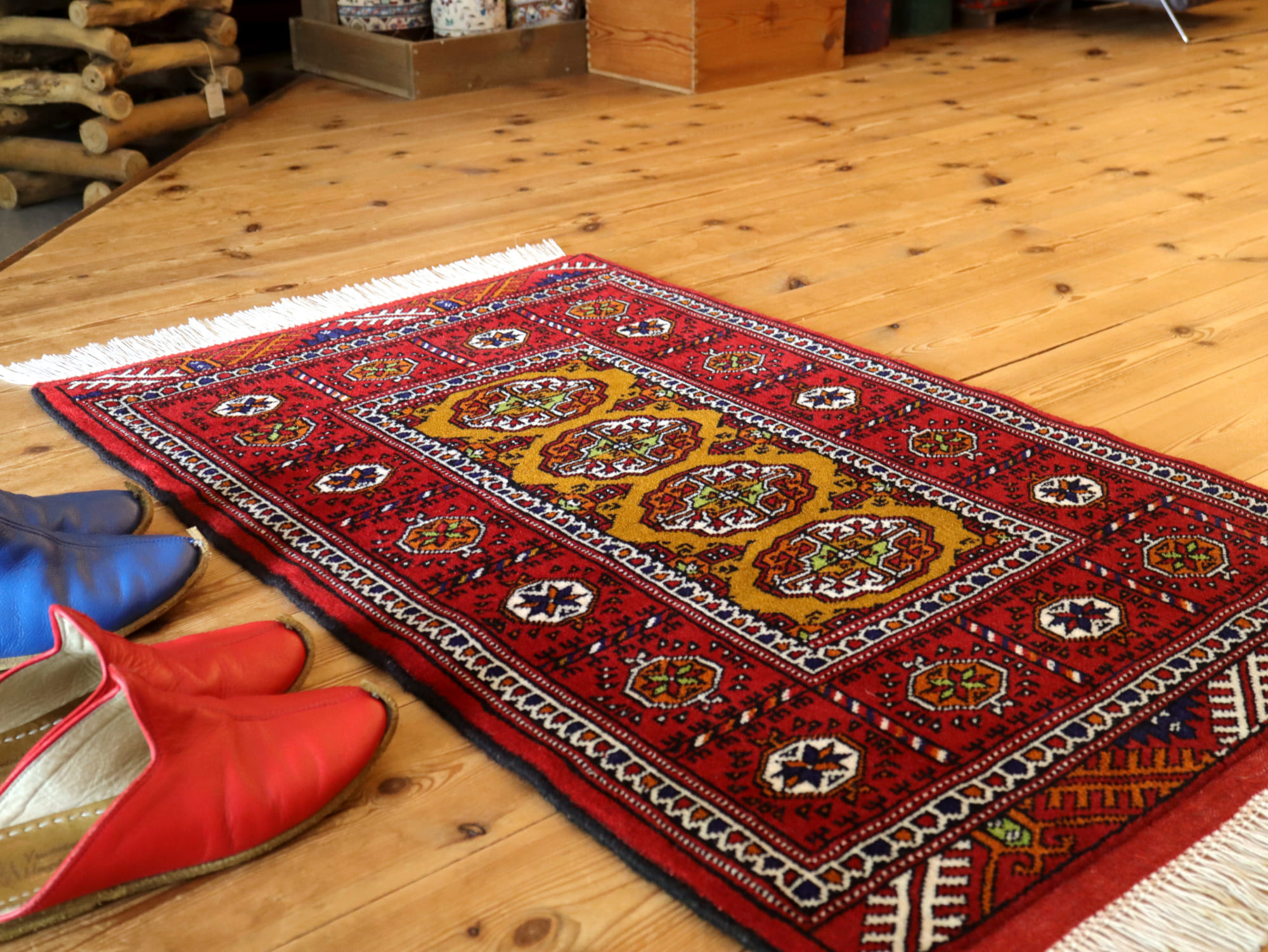 小さめ】 トライバルラグ ペルシャ 絨毯 ビンテージ 楽天市場