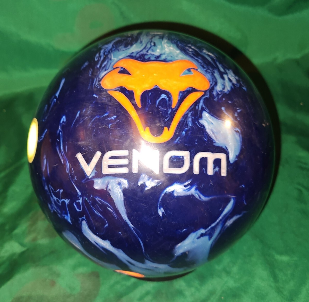 MOTIV EVOKE ボウリングボール15ポンド Motiv Evoke Hysteria Bowling