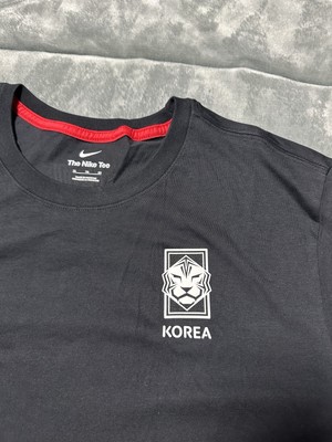 NWT Size XL Fits Like L. Nike South Korea Black Essential Nike