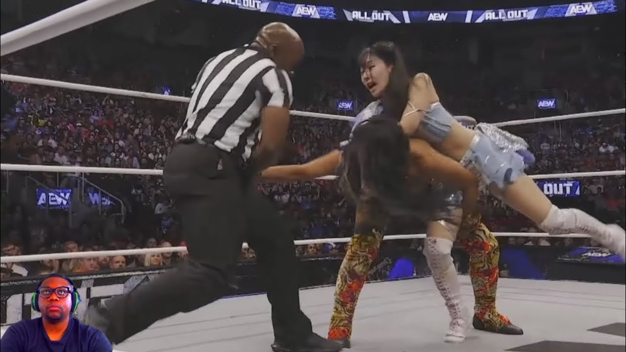 Mercedes Mone 1/3000 Shop AEW Exclusive Unboxing & Review! - YouTube