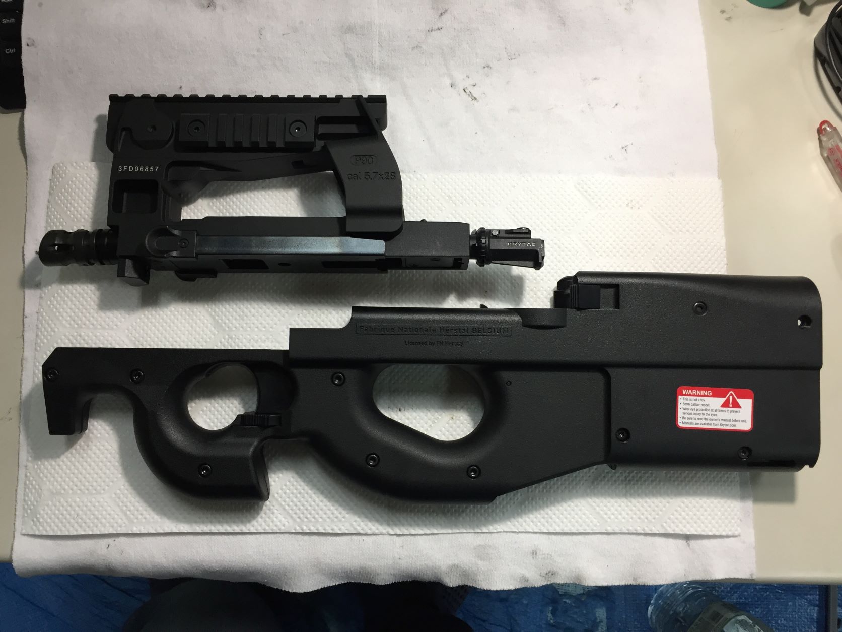 KRYTAC×EMG×Cybergun FN P90 海外製電動ガンのカスタムをさせて頂き