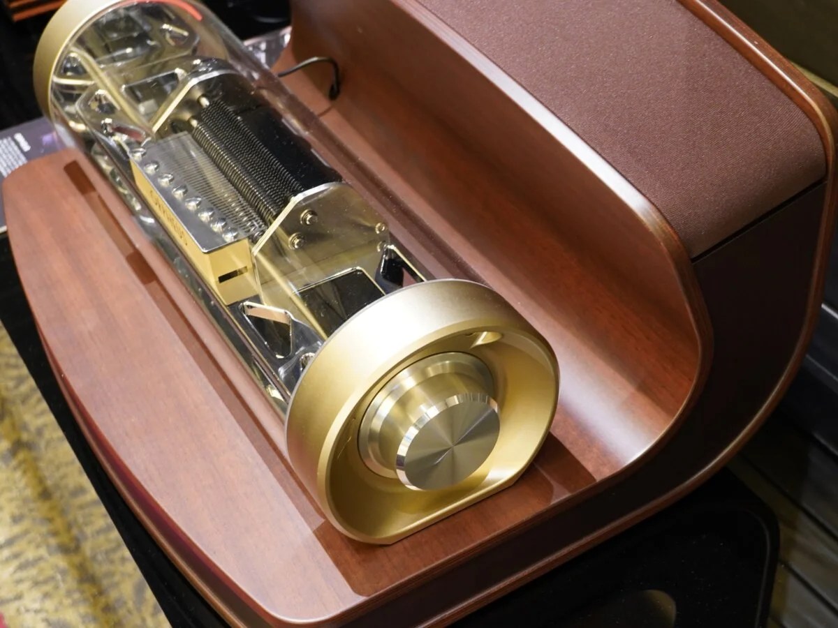 ORPHEUS（オルフェウス）KANATA（奏多） 高級オルゴールを特別展示中