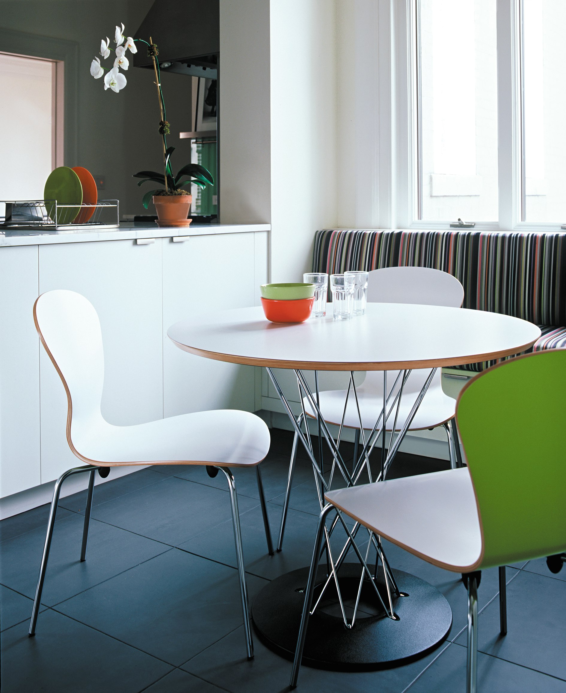 Cyclone Dining Table, Knoll | MillerKnoll