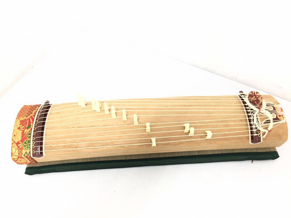 ミニ琴 13弦 木製 ケース付き ミニ琴 13弦 木製 ケース付き ミニ琴 13
