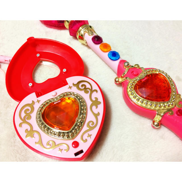 シュガシュガルーン ルーンハートスティックとルーンハートペンダント