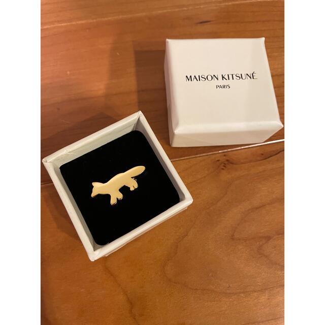 MAISON KITSUNE' - メゾンキツネ ピンバッチの通販 by iiishi__oh shop