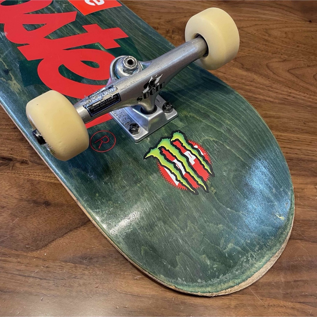 美品 ホップス スケボー スケートボード サンダートラック 8インチ
