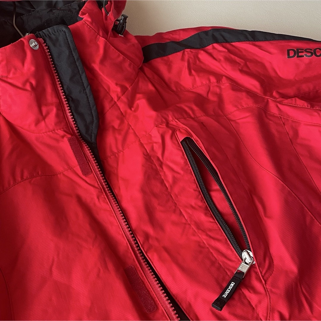5490【美品】デサント スキーウェア メンズ 上下セット 中綿入り 赤 黒