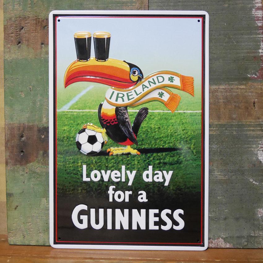 ギネスビール アンティークメタルエンボスプレート GUINNESS SOCCER