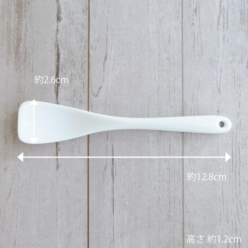 スプーン アイスクリーム プリン 白いスプーン 白い食器 器のフチに