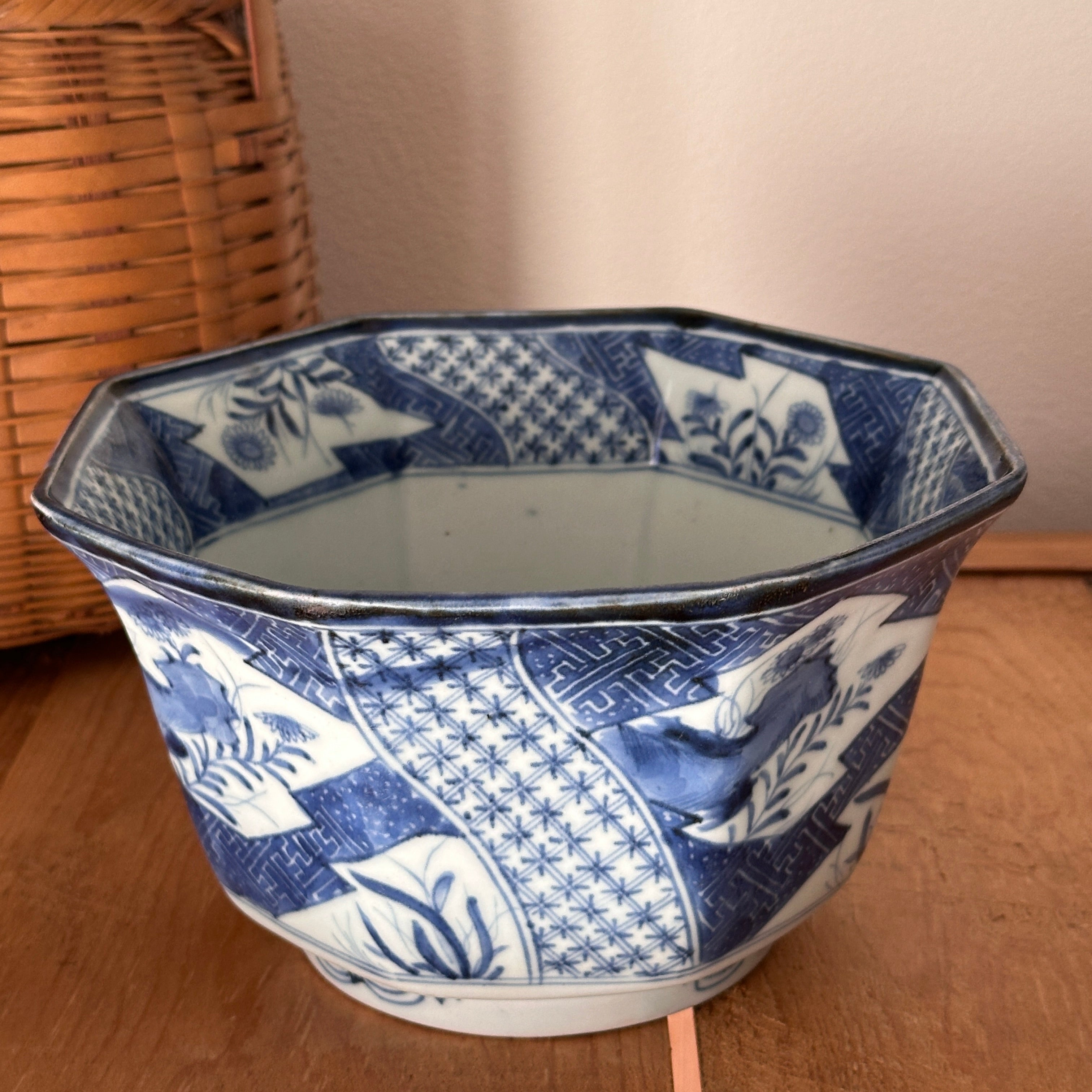 八角染付伊万里鉢 – Kotto Shop