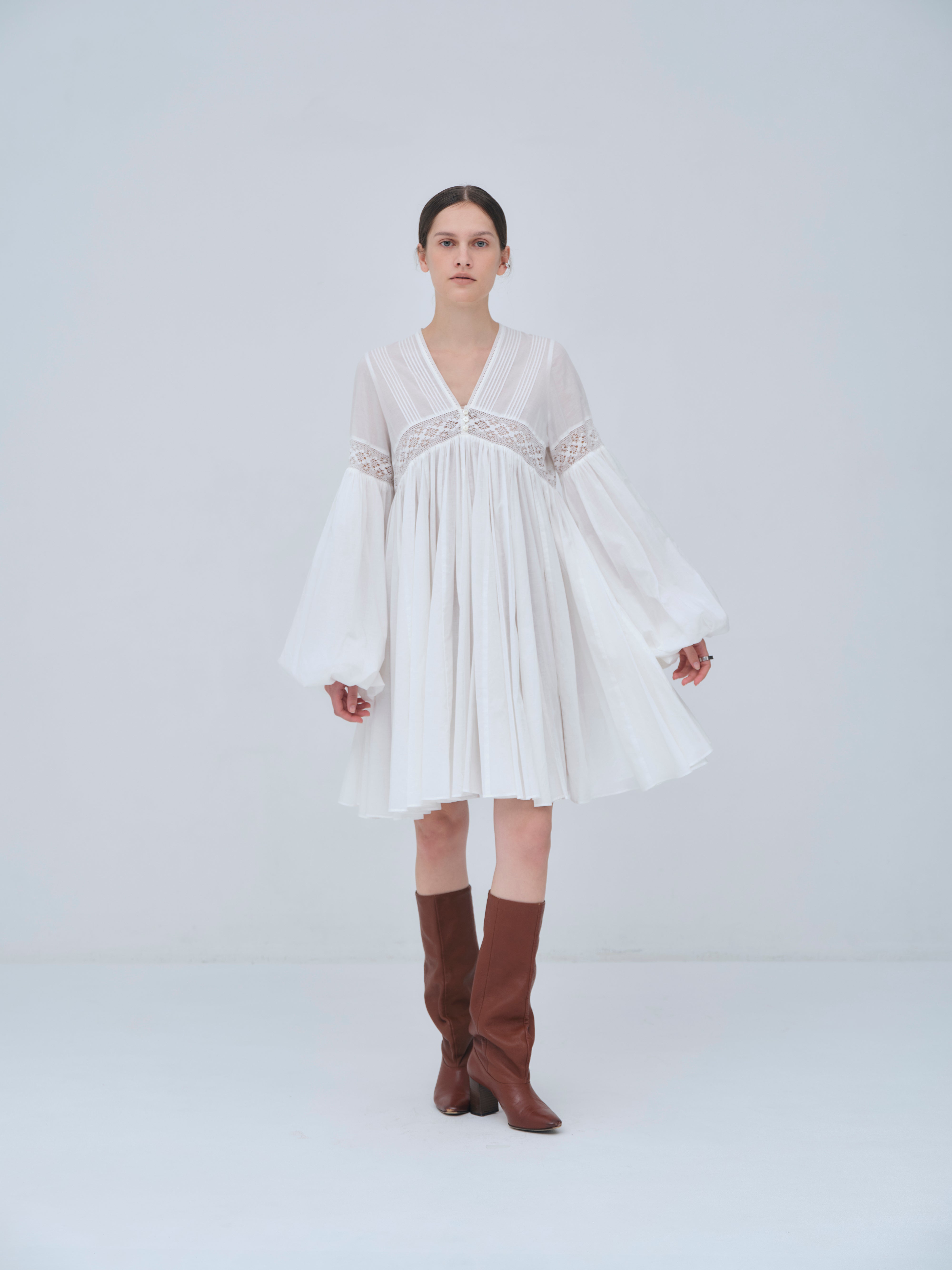再入荷】Yoke Lace Volume Dress – L'AUBE BLANC