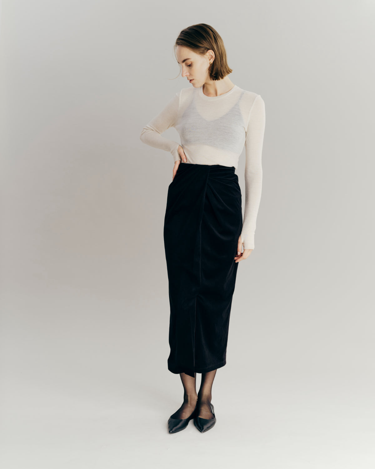 再入荷】Velvet Pencil Skirt – L'AUBE BLANC