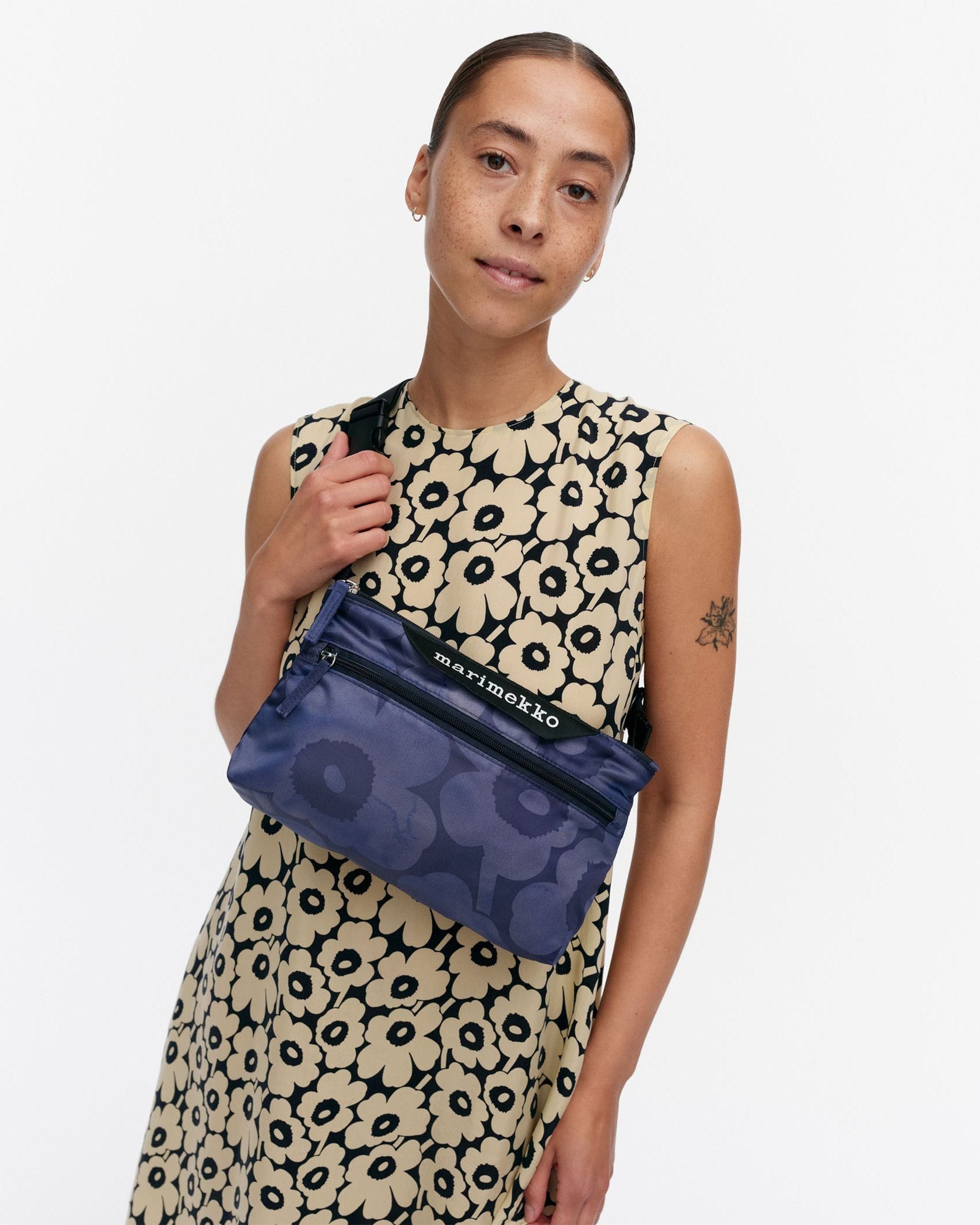 Neat Crossbody Unikko S ショルダーバッグ | Maija Isola | Marimekko