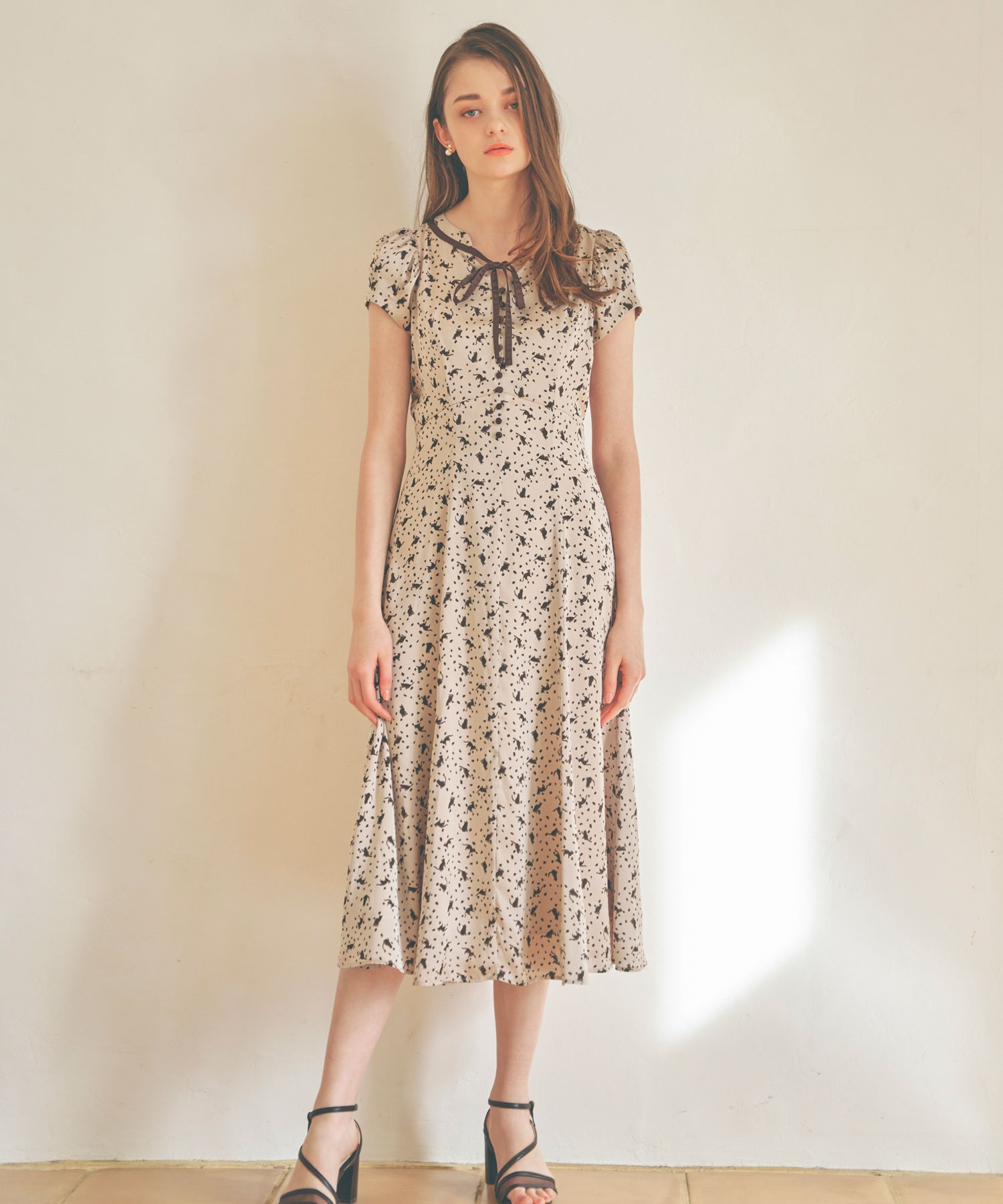 キャッツプリントワンピース | ロングワンピース | NOELA OFFICIAL WEB