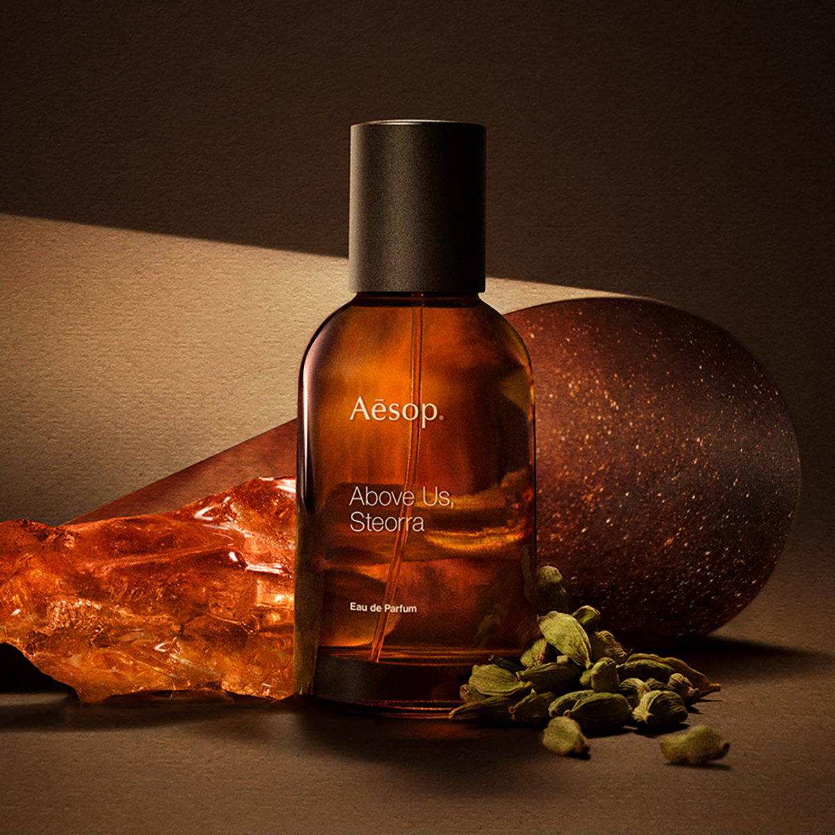 イソップから13作目のフレグランス「アバヴ アス、ステオーラ