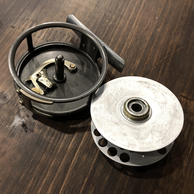 Hardy Bros Flyweight A&F Silent Check Heavy U Abercrombie & Fitch