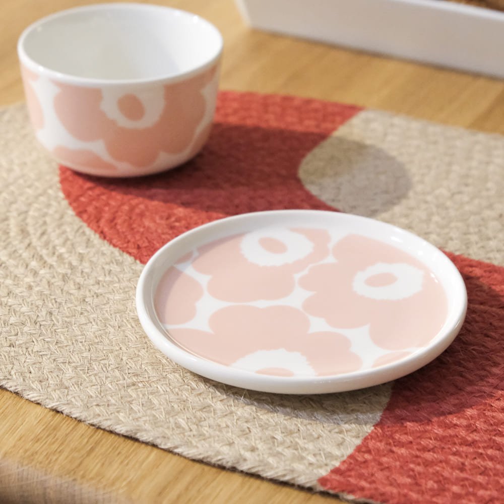 ウニッコ プレート ピンク×ホワイト｜マリメッコ – イルムス