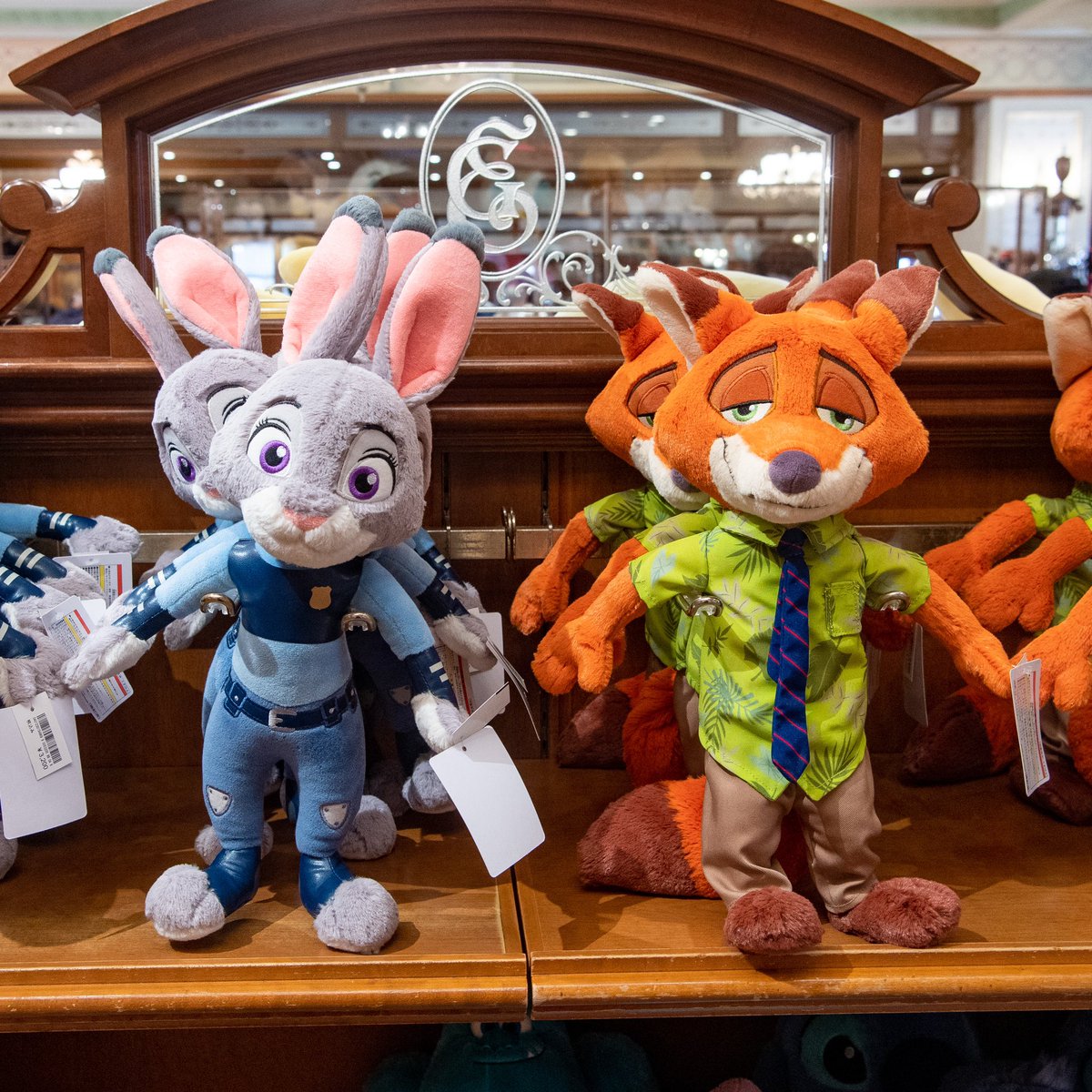 TOKYO Disney SEA 15周年フォトフレーム ズートピアぬいぐるみ TOKYO