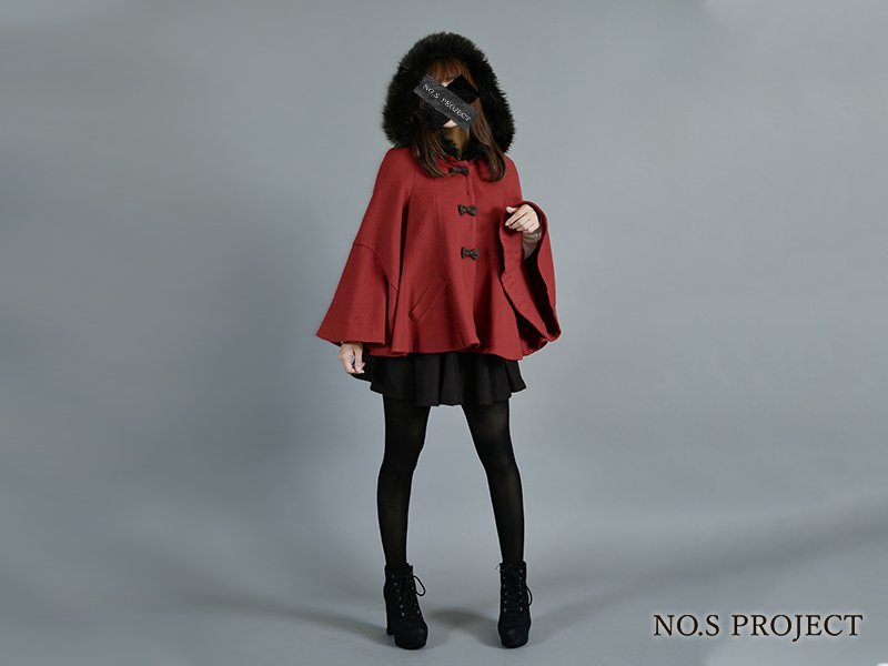 再入庫】「赤ずきんフレアショートコート」 どこから見ても隙なく