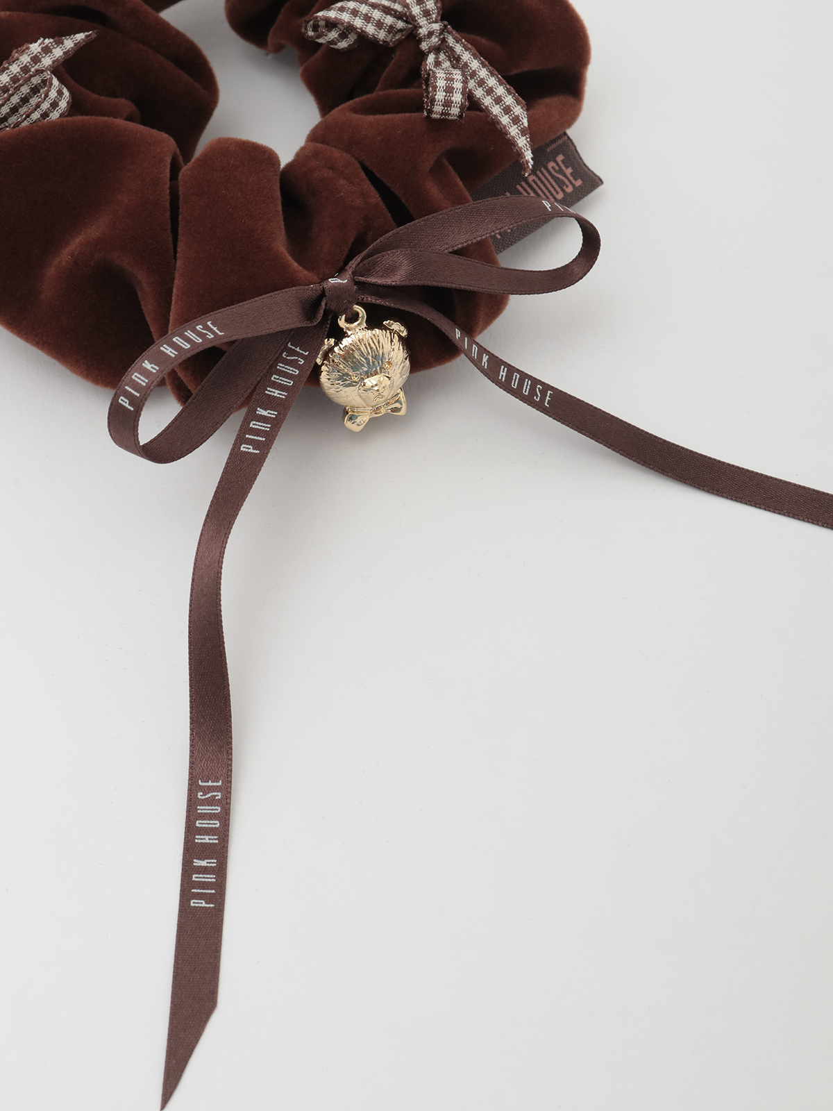 リボンいっぱいベロアシュシュ｜ピンクハウスオフィシャルオンライン