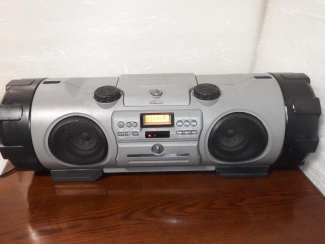 □Victor ビクター「RV-X70」超大型ラジカセ 通電確認済み ビクター