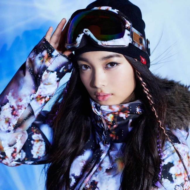 ROXY × M/mika ninagawaスノーウェアで2度目のコラボレーション