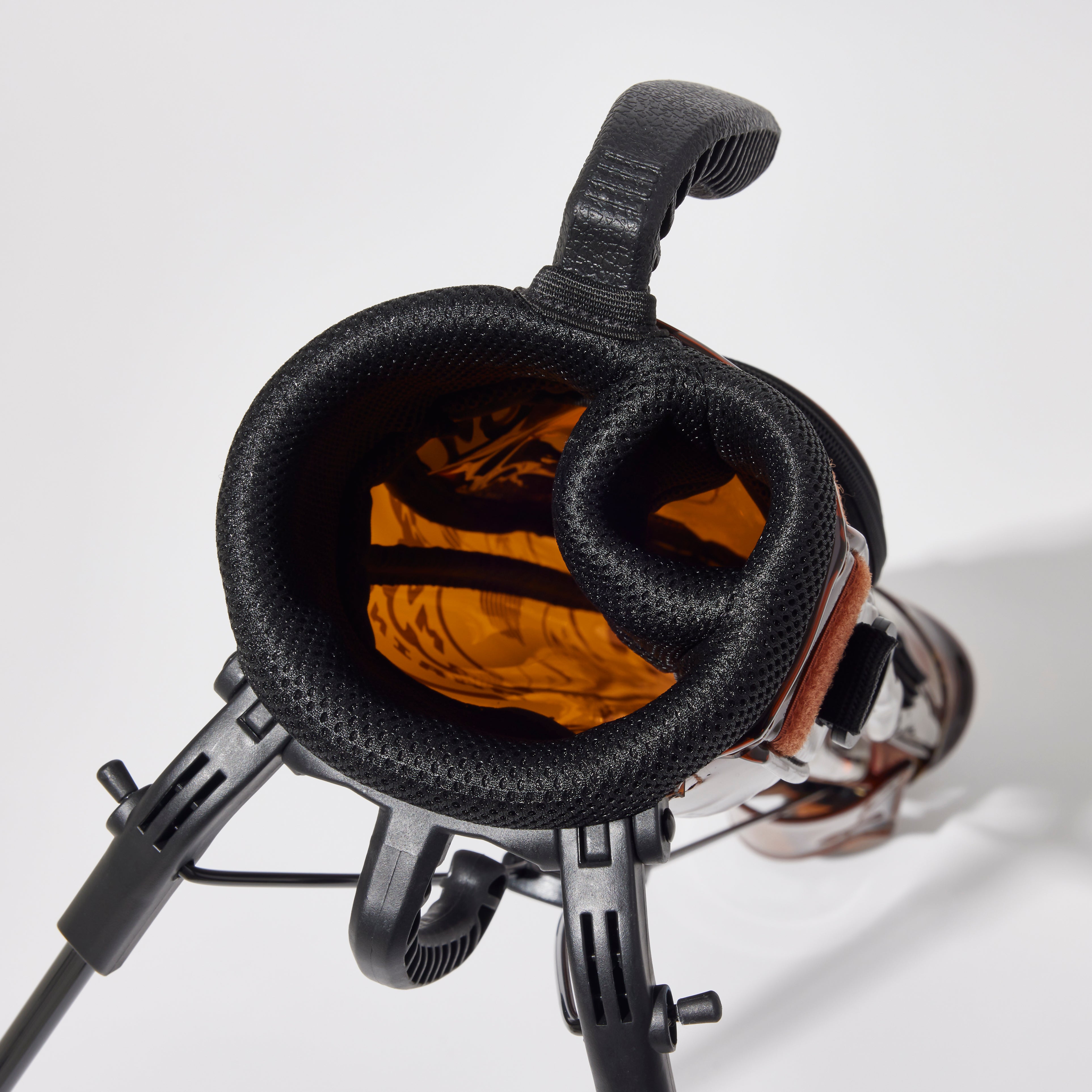 ムータマリン］クリアロゴ・セルフスタンドクラブケース – FUNQTEN